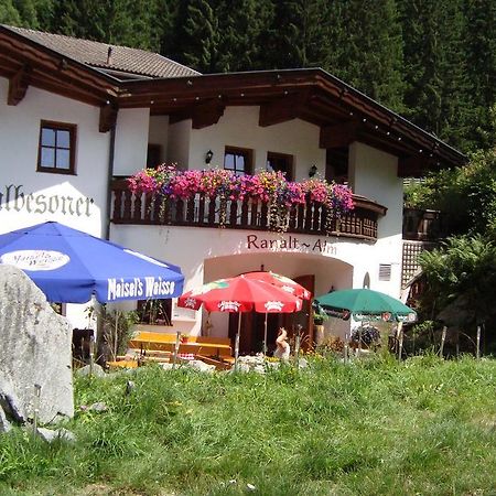 Gasthaus Falbesoner Apartment Gschnitz Exterior foto