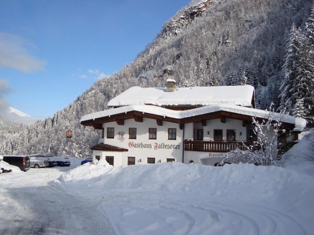 Gasthaus Falbesoner Apartment Gschnitz Exterior foto
